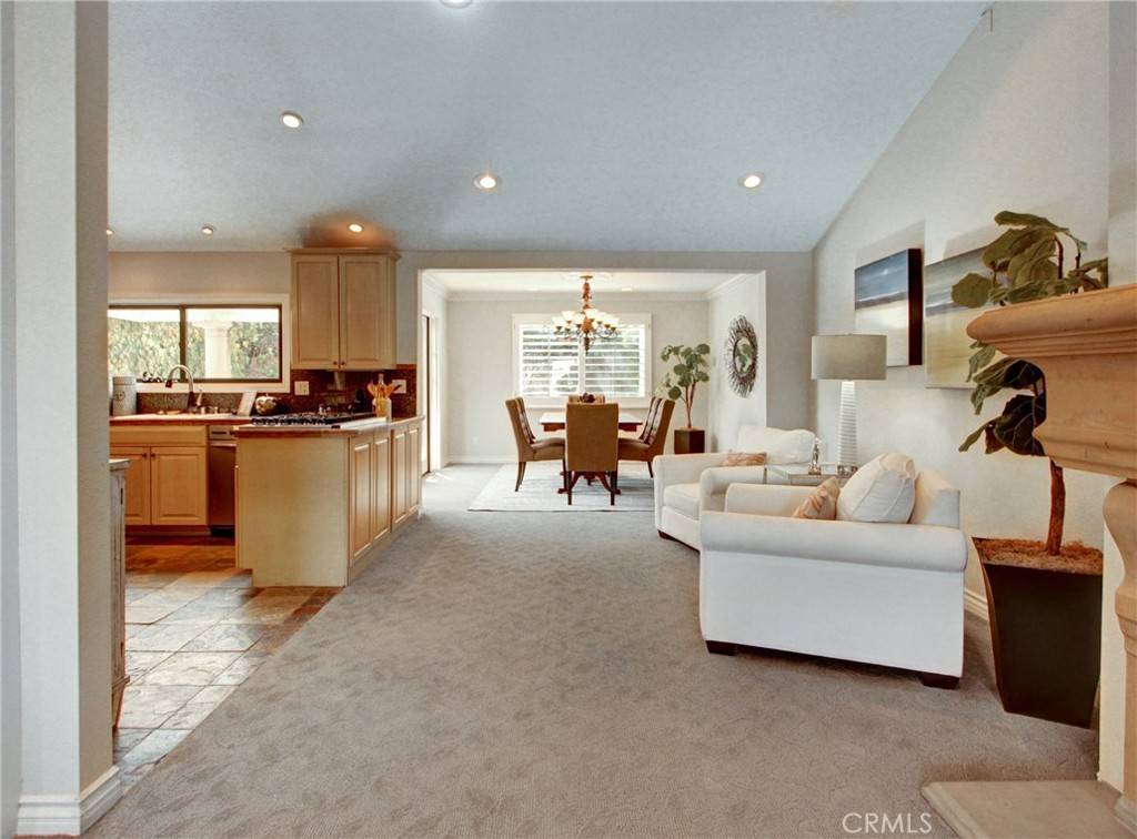Los Alamitos, CA 90720,3272 Saint Albans DR