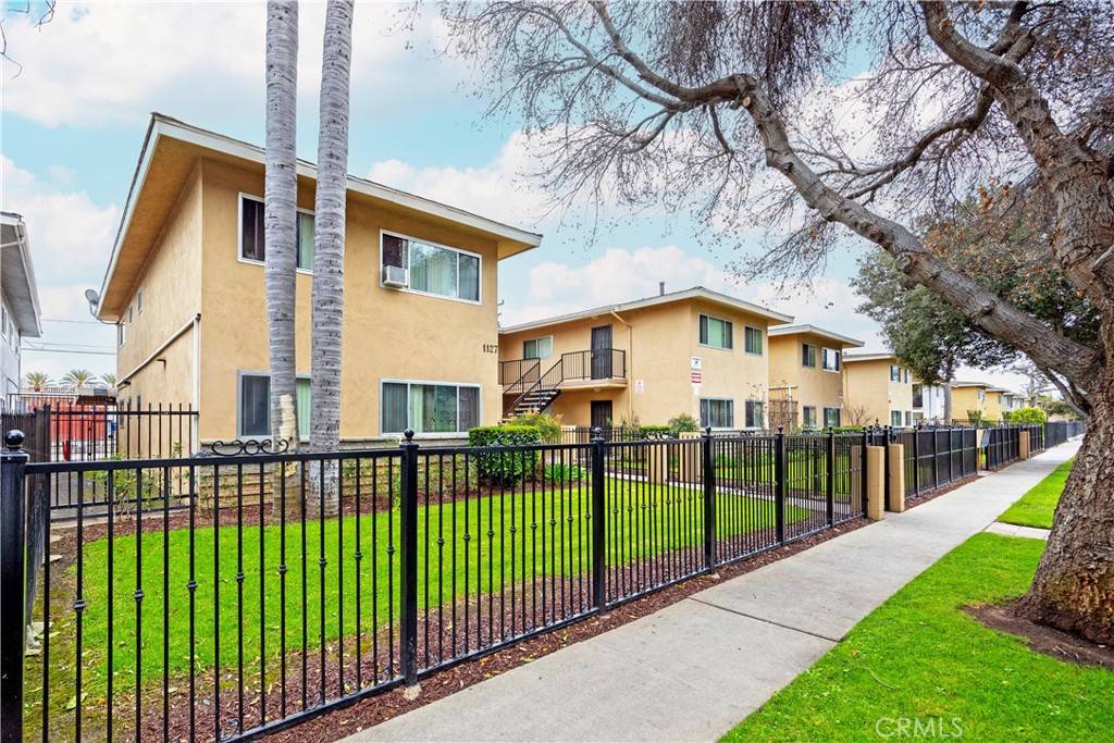 Santa Ana, CA 92704,1127 1133 S Poplar ST