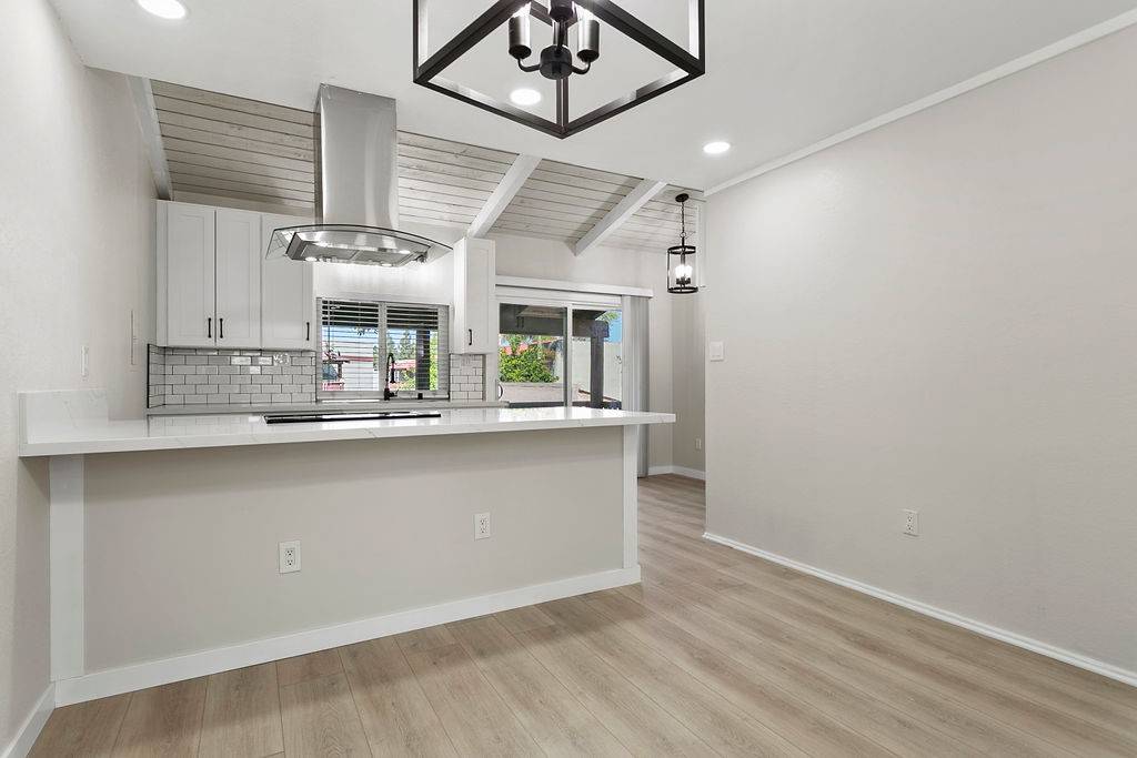 Santa Ana, CA 92707,1030 W Macarthur BLVD #132