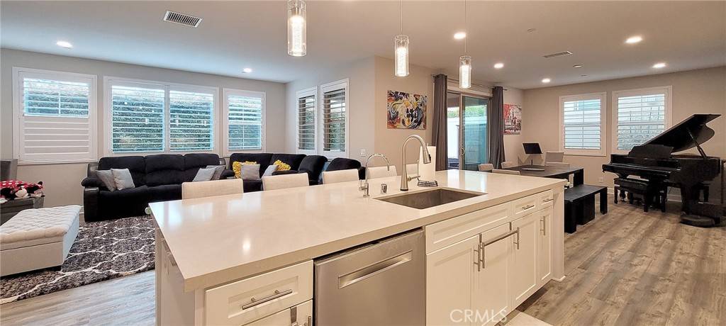 Anaheim Hills, CA 92807,252 N Dalton DR