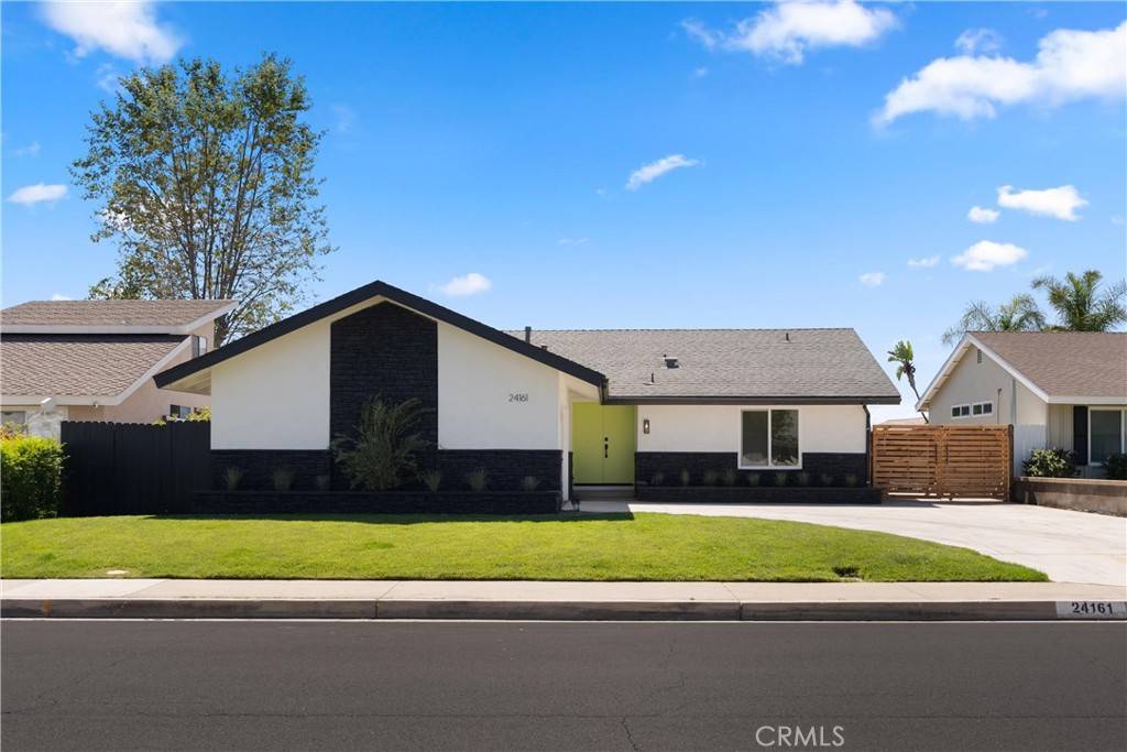 Mission Viejo, CA 92691,24161 Barquero DR