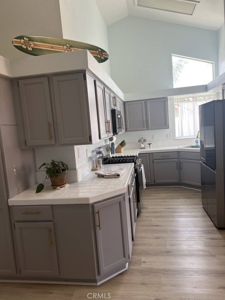 San Jacinto, CA 92583,2160 Mariposa CT