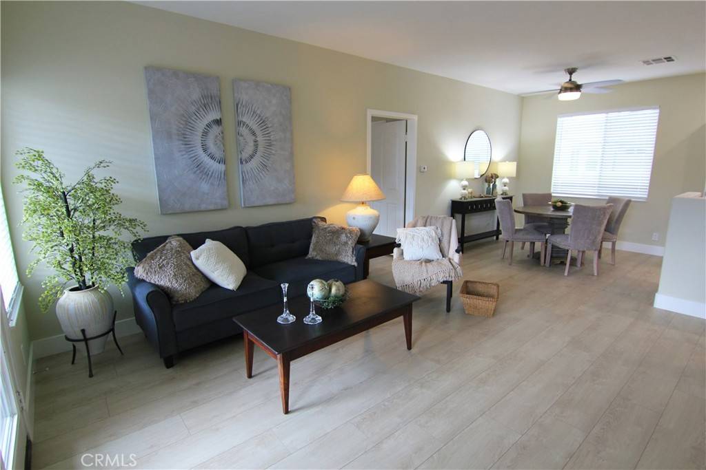 Tustin, CA 92782,2305 Ternberry CT