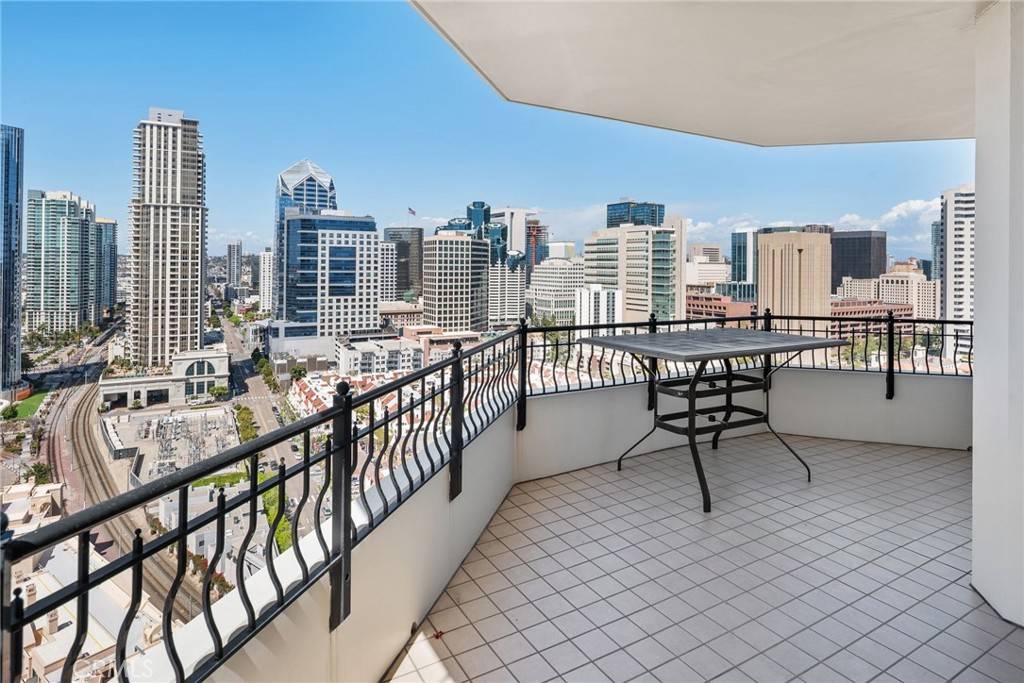 San Diego, CA 92101,700 W Harbor DR #2301