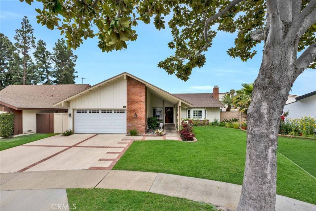Tustin, CA 92780,1622 Darsy CIR