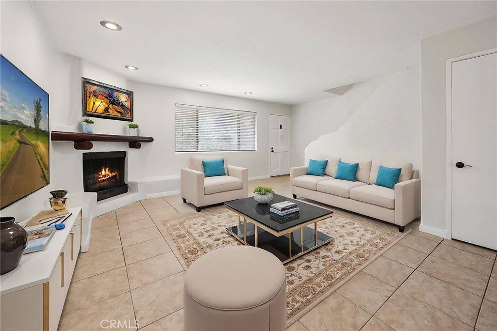 Fullerton, CA 92835,3733 N Harbor BLVD #14