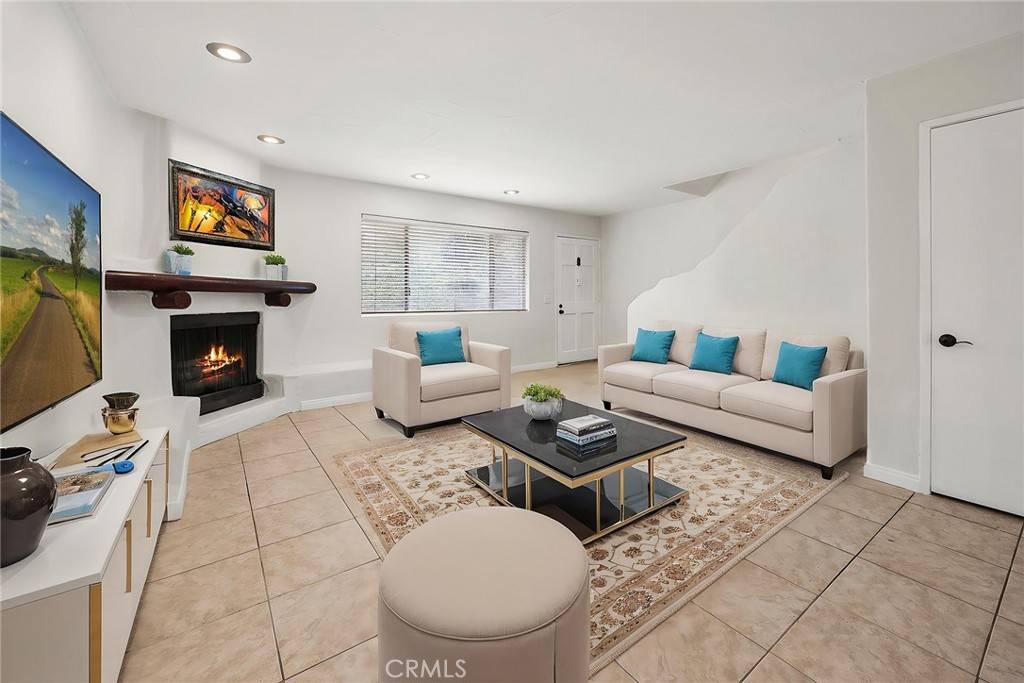 Fullerton, CA 92835,3733 N Harbor BLVD #14