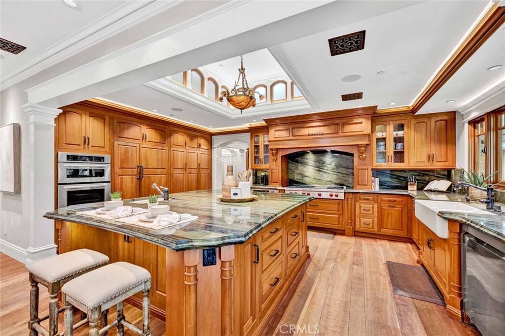 Orange, CA 92869,752 N Creekview DR