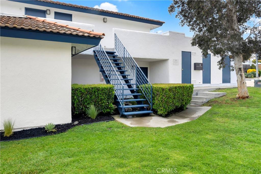 San Clemente, CA 92673,615 Calle Campana