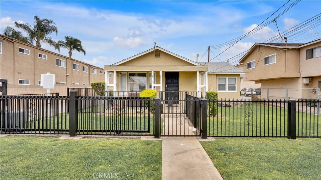Bellflower, CA 90706,9713 Cedar ST