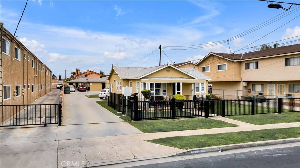 Bellflower, CA 90706,9713 Cedar ST