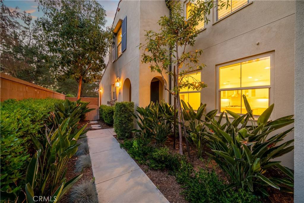 Irvine, CA 92618,130 Borrego