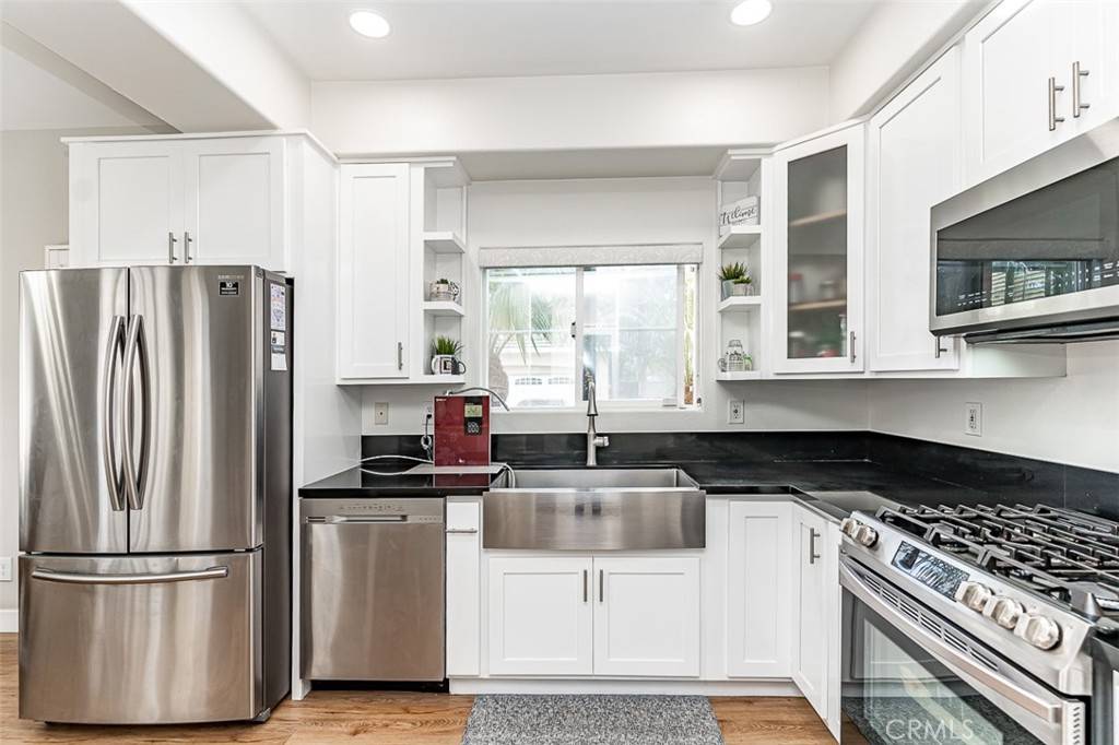 Stanton, CA 90680,10860 Jasmine LN