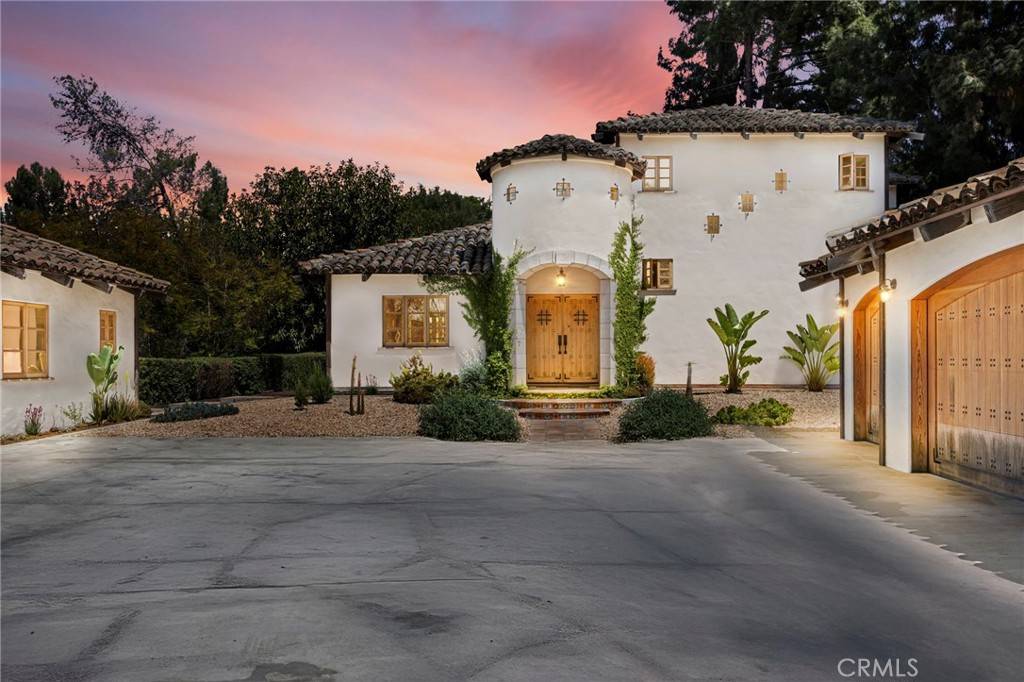 Fullerton, CA 92835,911 Laguna RD