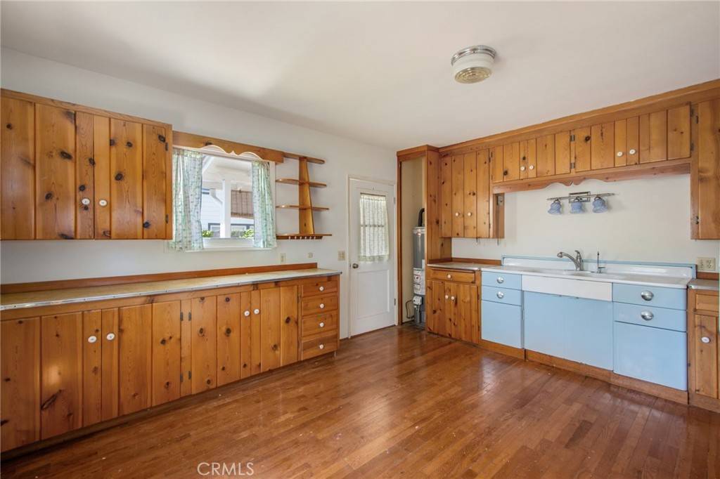 Solana Beach, CA 92075,217 N Acacia AVE