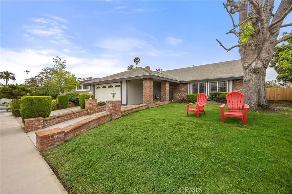 Fullerton, CA 92832,308 W Glenwood AVE