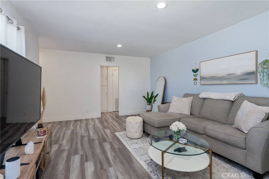 Buena Park, CA 90620,7830 La Carta CIR