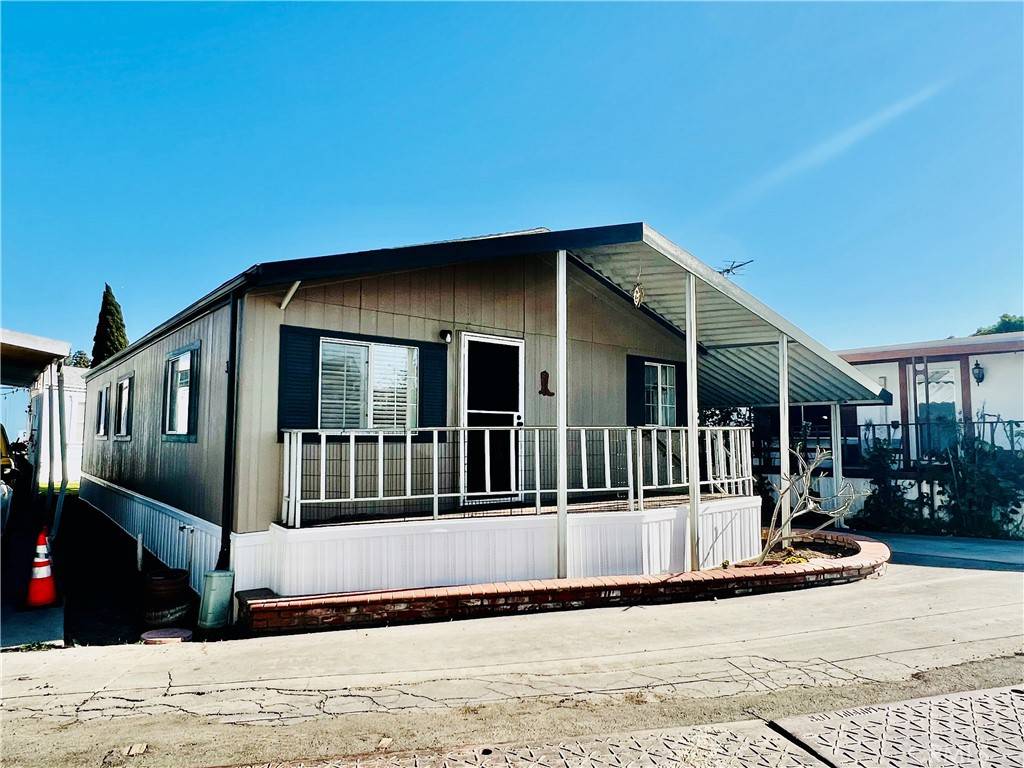Huntington Beach, CA 92647,17261 Gothard ST #32
