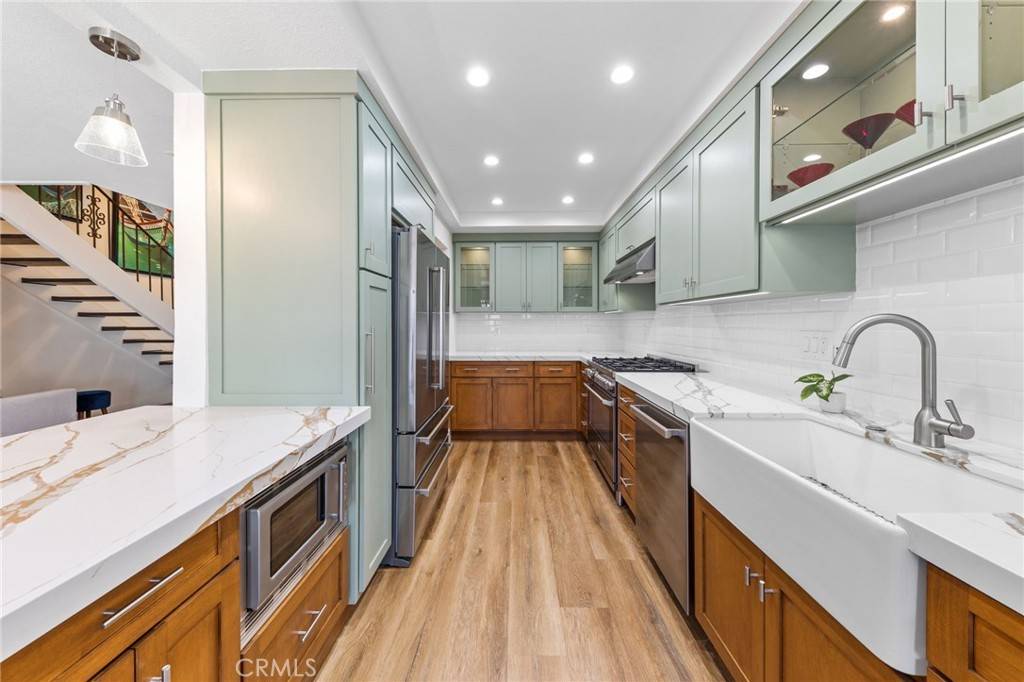 Newport Beach, CA 92660,2654 Vista Del Oro