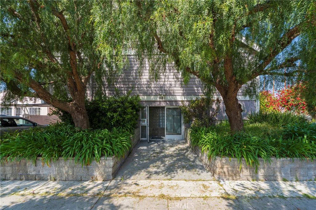 Inglewood, CA 90301,601 S Inglewood AVE #1