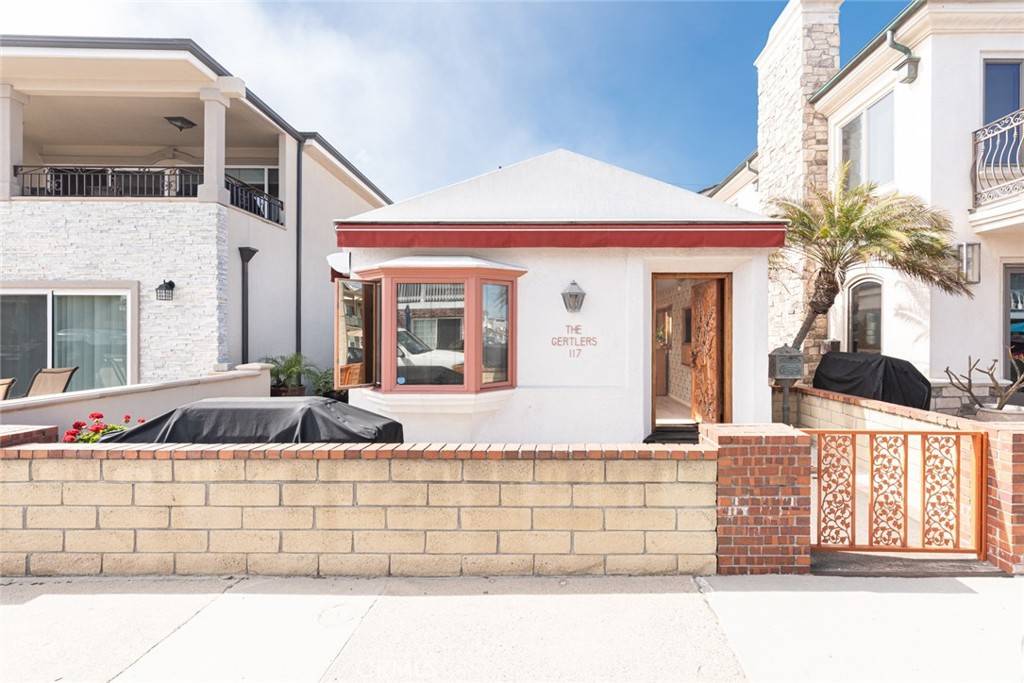 Newport Beach, CA 92663,117 35th ST