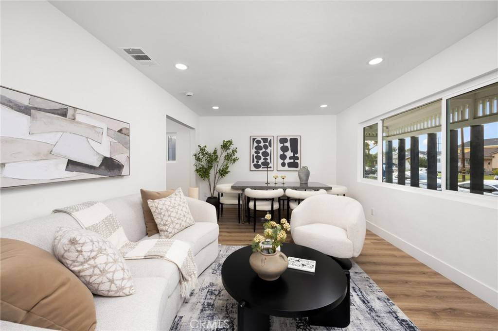 Hawthorne, CA 90250,3332 W 134th ST