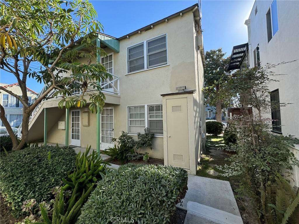 Long Beach, CA 90803,5290 E Division ST