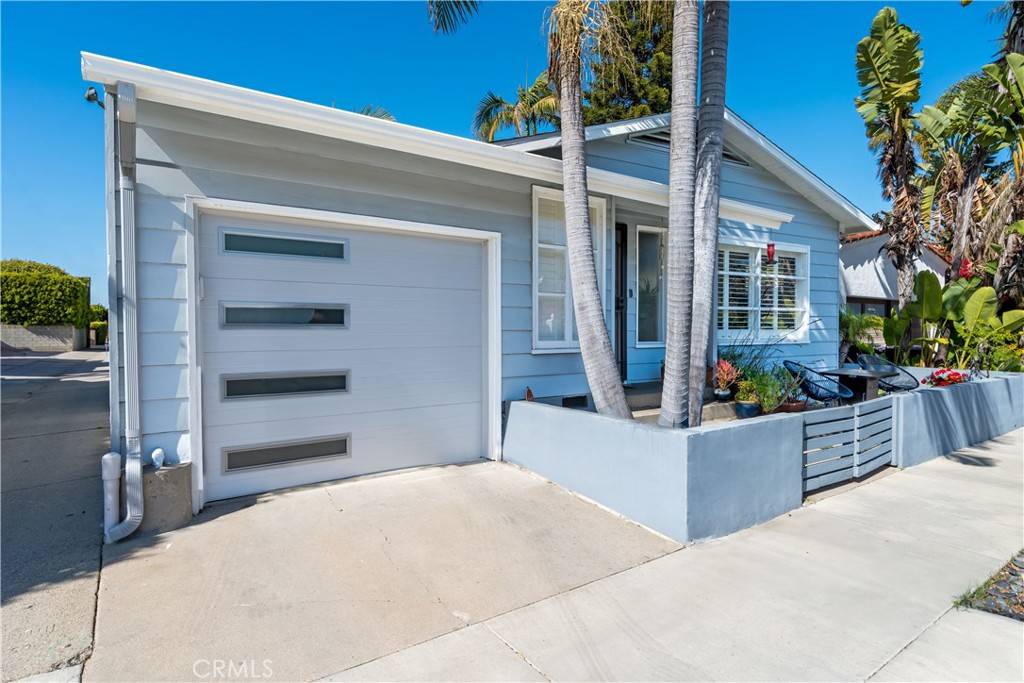 Long Beach, CA 90814,4723 E 3rd ST