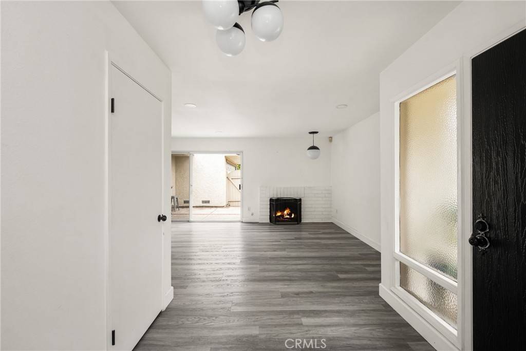 Irvine, CA 92612,13 Camphor S