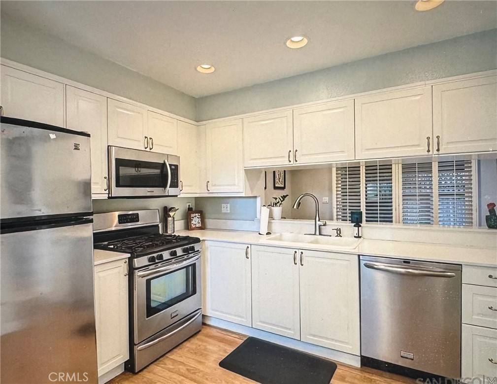 Costa Mesa, CA 92627,1036 Sea Breeze DR #4