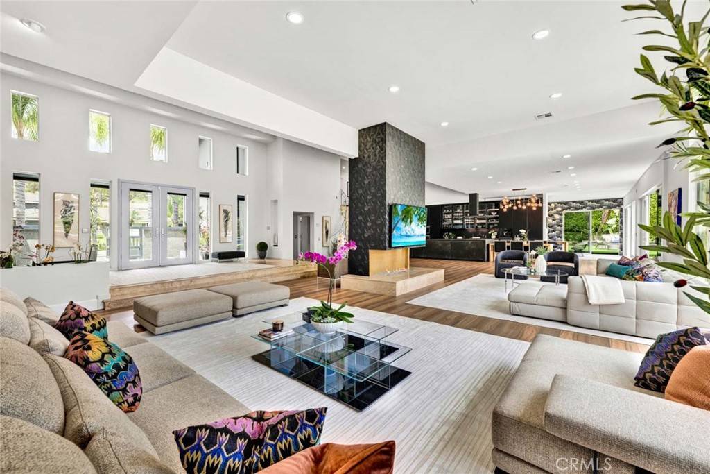 Villa Park, CA 92861,18782 Peppertree DR