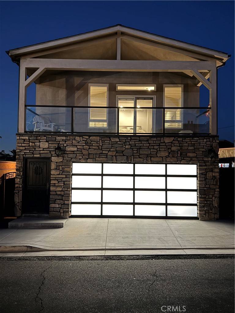 Sunset Beach, CA 90742,16512 23rd ST
