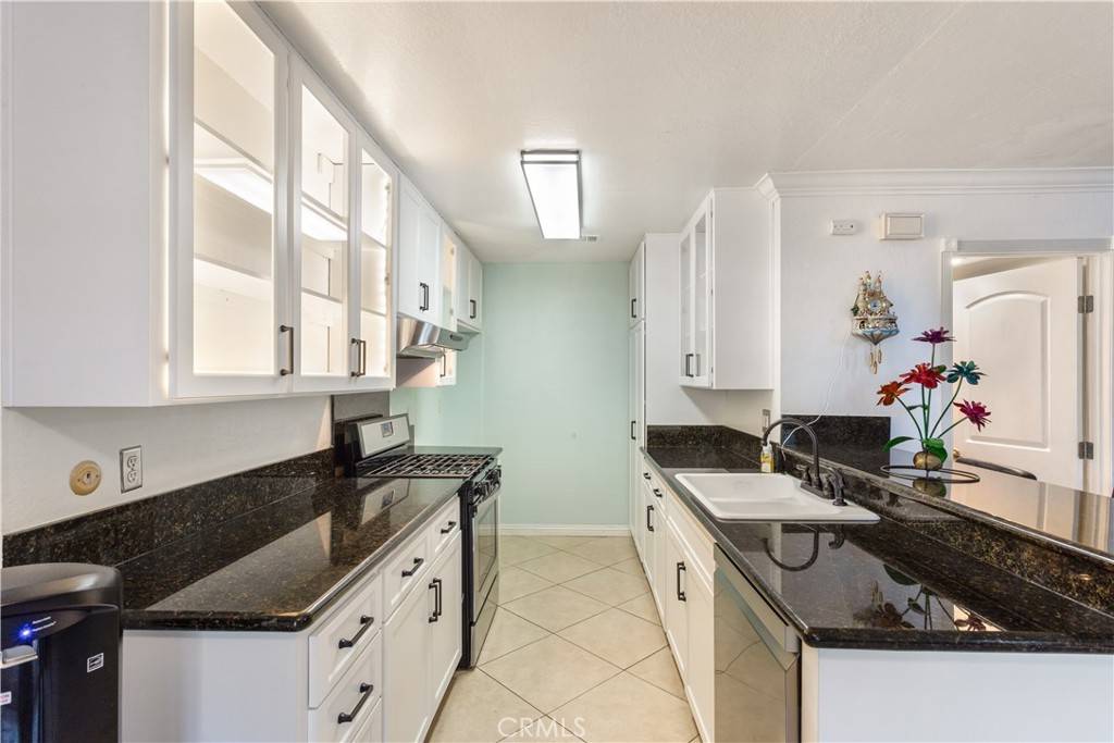 Orange, CA 92865,541 W Dunton AVE #11