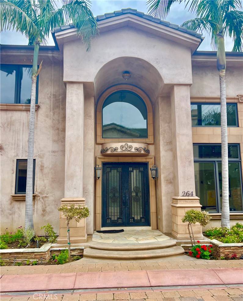 Costa Mesa, CA 92627,264 Santa Isabel AVE