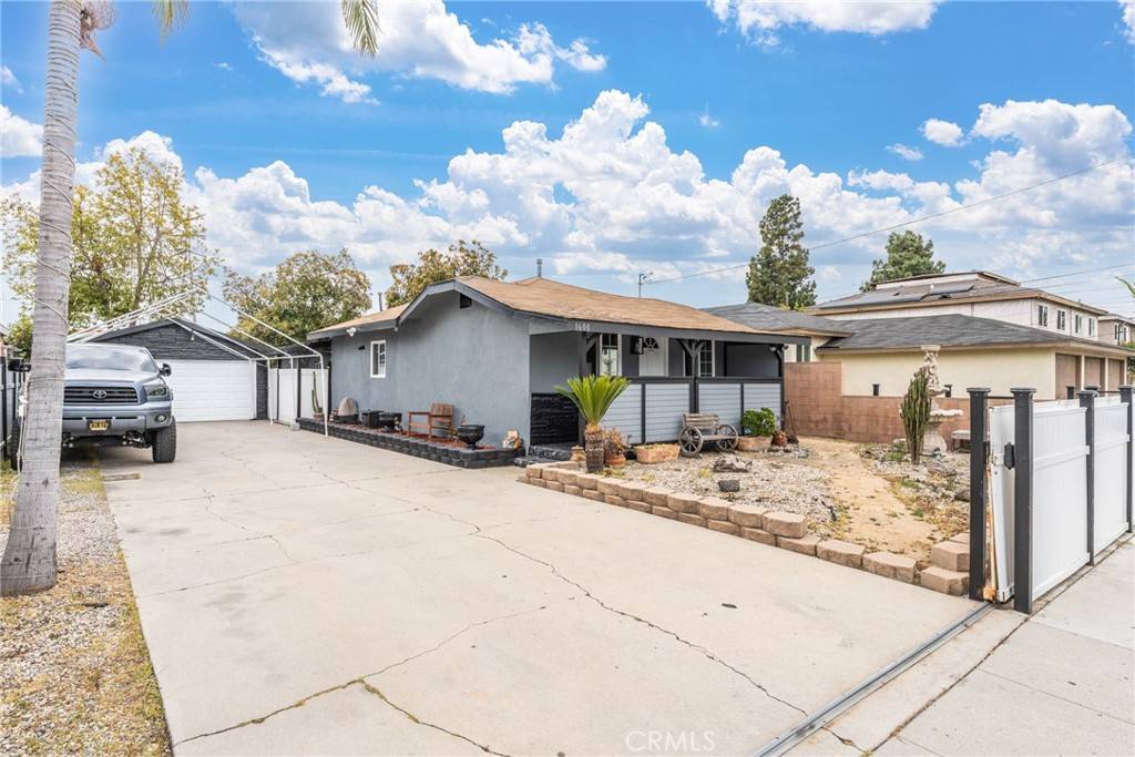 Long Beach, CA 90810,1600 W Cameron ST
