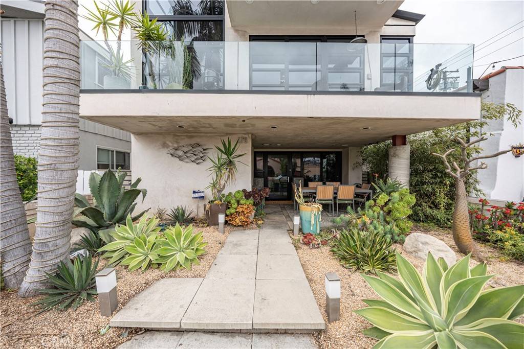 Long Beach, CA 90803,179 Santa Ana AVE