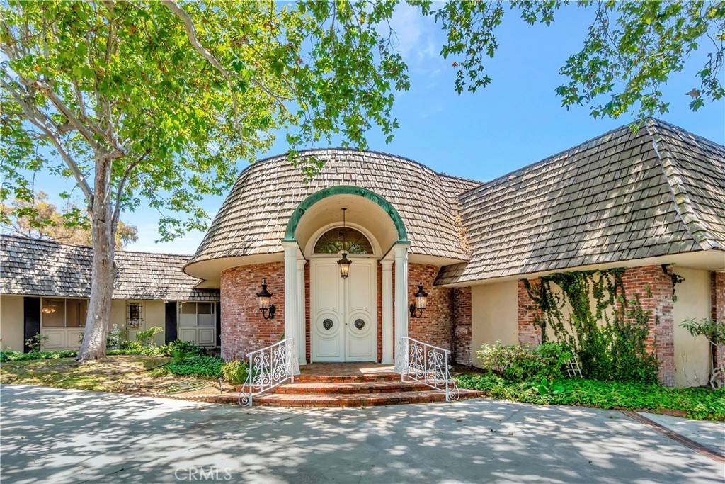 Lakewood, CA 90712,4300 Parkview DR