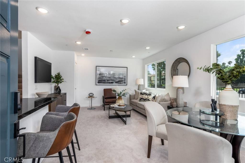 Colton, CA 92324,1112 Santo Antonio DR