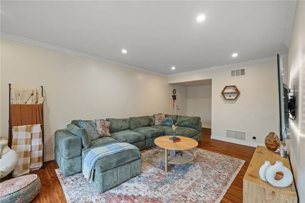 La Habra, CA 90631,985 S Idaho ST #46