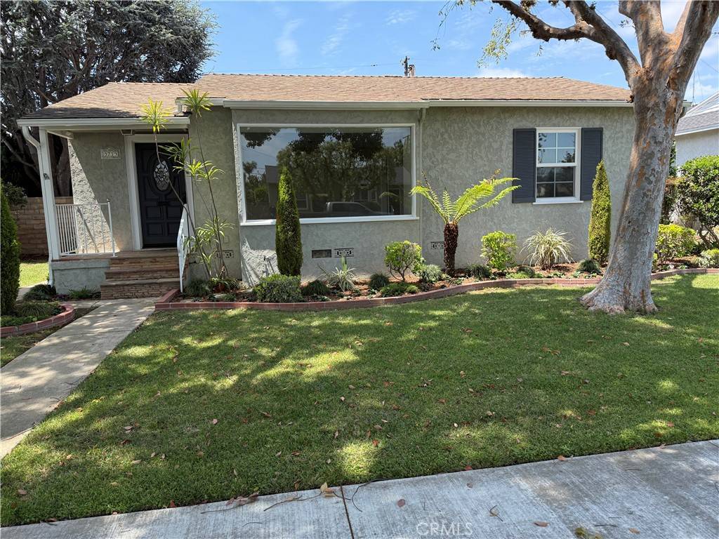 Long Beach, CA 90808,3719 N Greenbrier RD