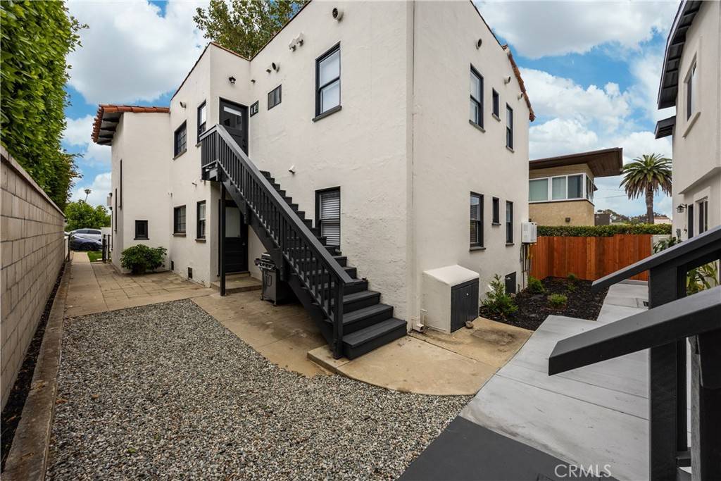 Long Beach, CA 90803,259 Park AVE
