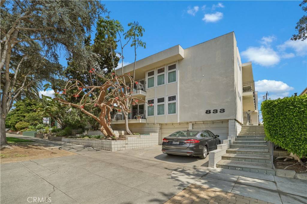 Santa Monica, CA 90403,833 15th ST