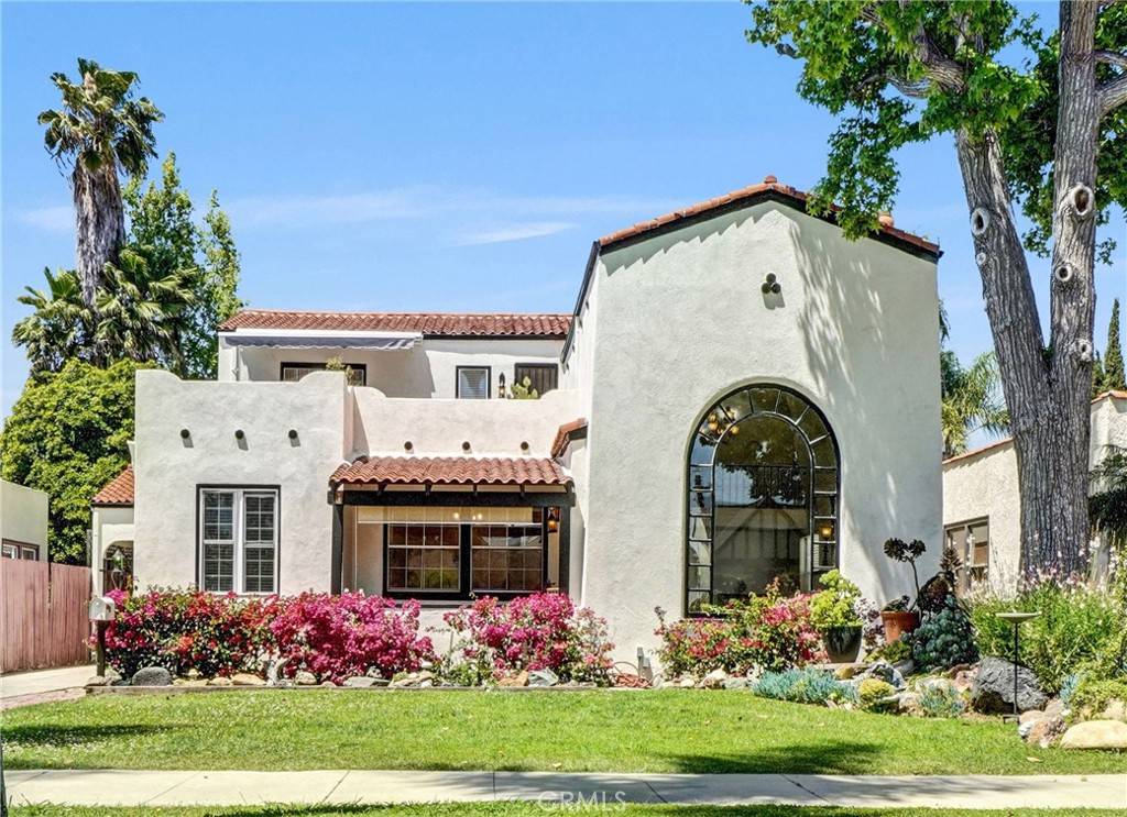 Fullerton, CA 92832,521 W Whiting AVE