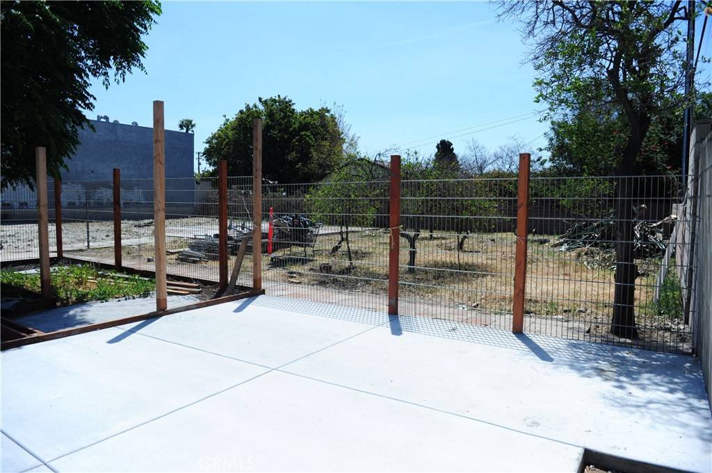 Santa Ana, CA 92703,4518 W 1st ST