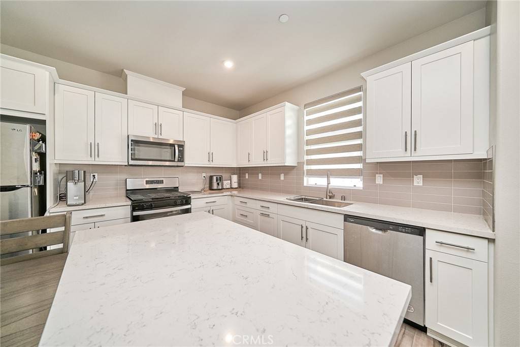 Covina, CA 91722,163 Dove Landing