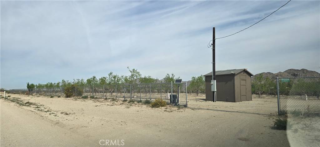 Lucerne Valley, CA 92356,30996 Clark RD