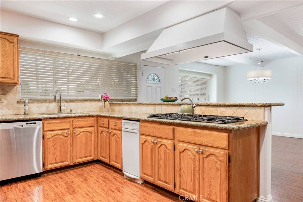 Long Beach, CA 90808,4864 Hersholt AVE