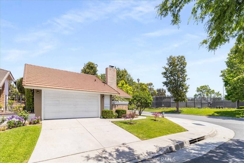 Brea, CA 92821,1735 Wisteria DR