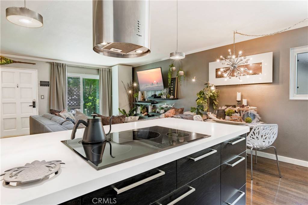 Long Beach, CA 90814,360 Obispo Avenue #15