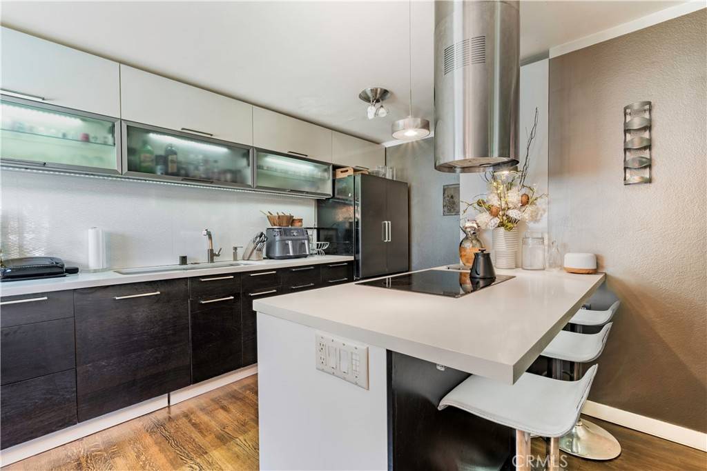 Long Beach, CA 90814,360 Obispo Avenue #15